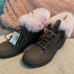 Little girls winter booties